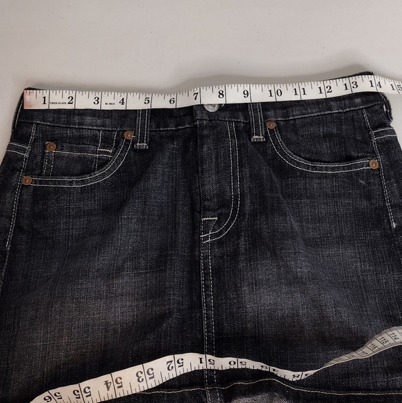 7 For All Mankind "A" Pocket Women's Cotton Blend Black Denim Mini Skirt Size 26 - Picture 12 of 13